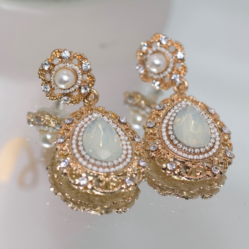 18k Gold Dipped Antique Style Gorgeous Earrings 45$